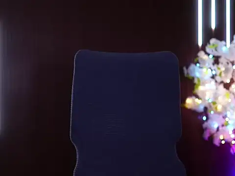 xxforyoureyesonlyxx webcam