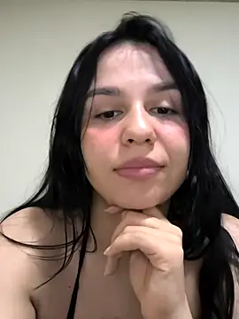 daniela-rosee - Daniela-rosee's free webcam - UK Sex Cams