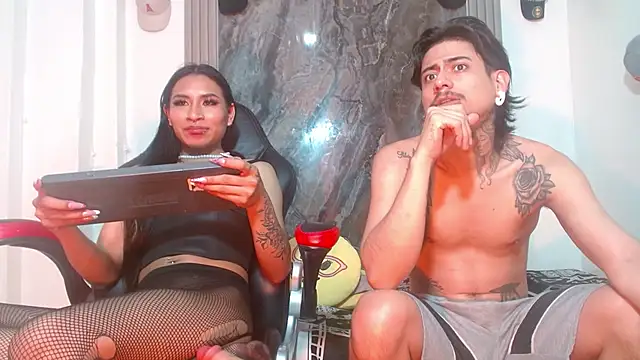 damian-and-camerum - Damian-and-Camerum's free webcam - UK Sex Cams