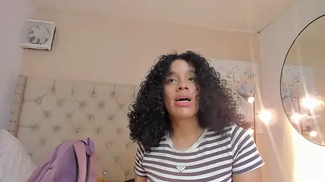 vanesasexyhot21 webcam