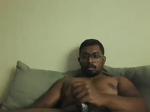 Straightchennaibull webcam