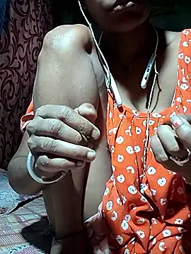 Webcam Model (Sweet-runi)  is live.Free join now!