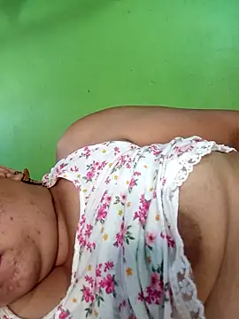 hotpussyxxx33x webcam