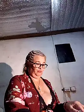 momismilf544 webcam