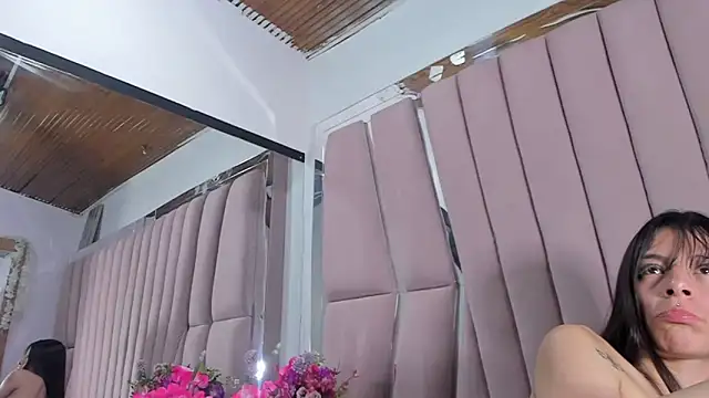 Sasha_Petitte webcam