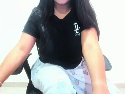 Hina_Chaudhary webcam