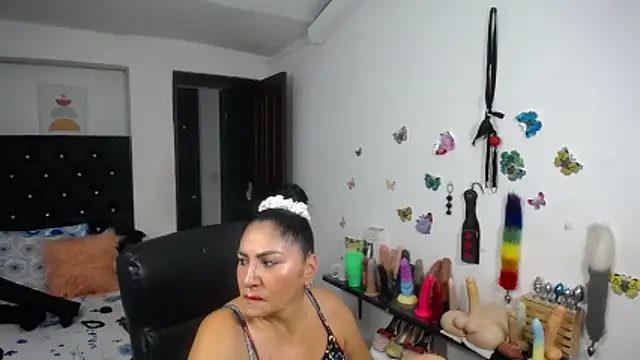 mature_bigboobs10 webcam