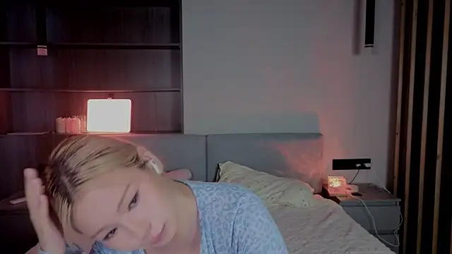 RileyMee webcam