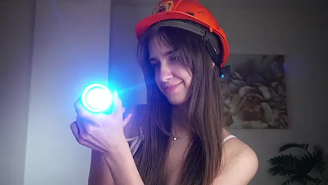 ClarineCasebolt webcam