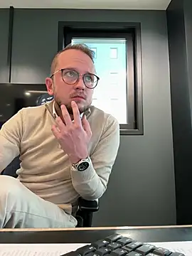 thehornyguy97 - Thehornyguy97's free webcam - UK Sex Cams