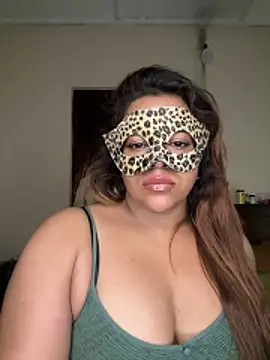 Webcam Model (SLNatasha)  is live.Free join now!