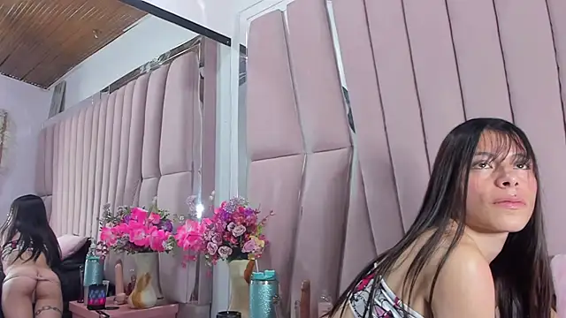 Sasha_Petitte webcam