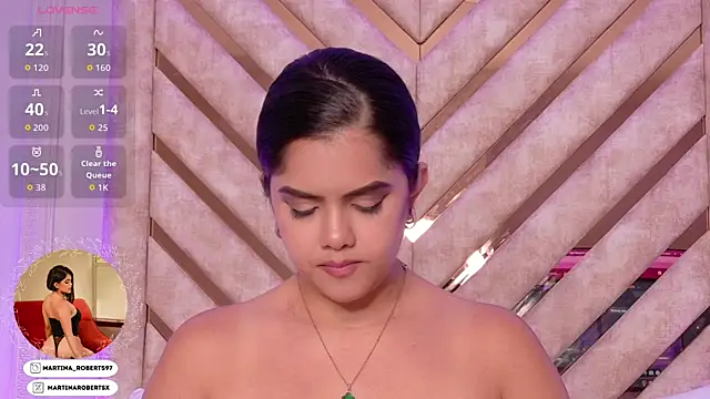 Martina-Roberts- webcam