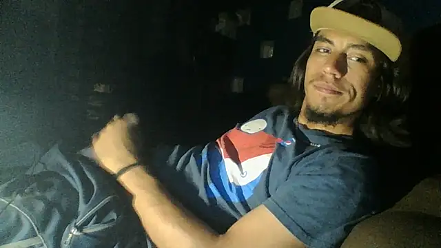 AlexAlejandro13 webcam