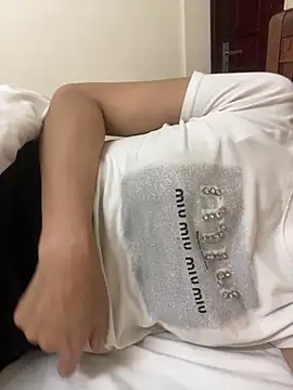 candy_baby01 (F milf) - I am a poor girl. Please help me.