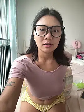 美女ruanruan05在线直播