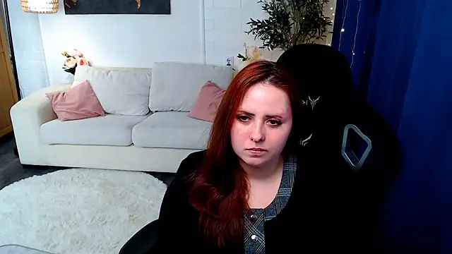 Hennessy_bunny webcam