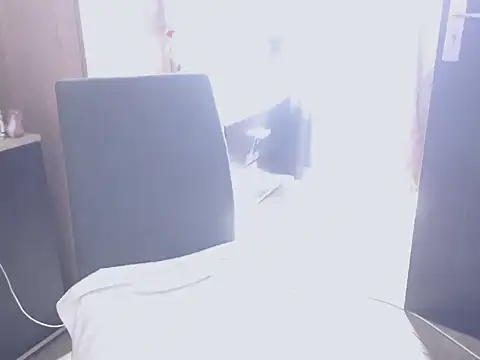 JolieCoquineX webcam