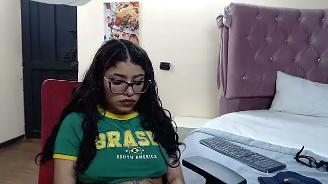 Issaa_Tyler webcam