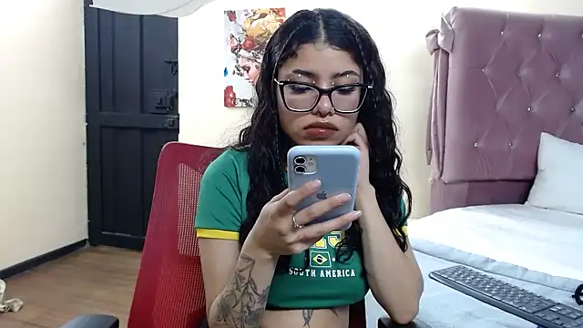 Issaa_Tyler webcam