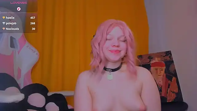 sueniceeeee - SueNiceeeee's free webcam - UK Sex Cams