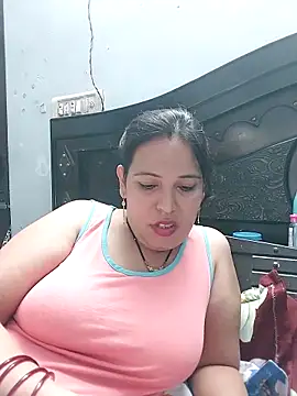 Poojabhabi101 webcam