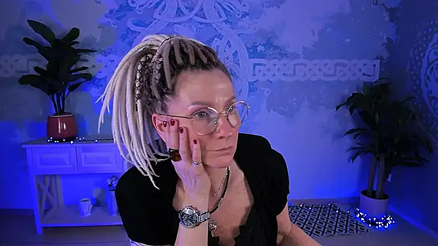 umaspace - UmaSpace's free webcam - UK Sex Cams