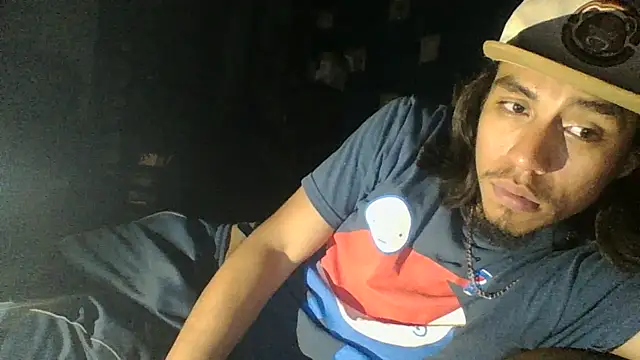 AlexAlejandro13 webcam