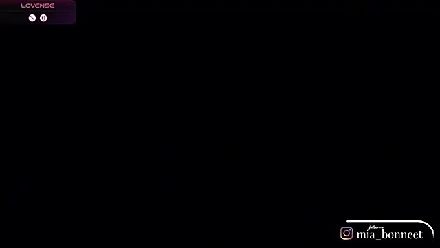 mia_bonneett webcam