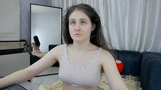 Holliy_Cooper webcam