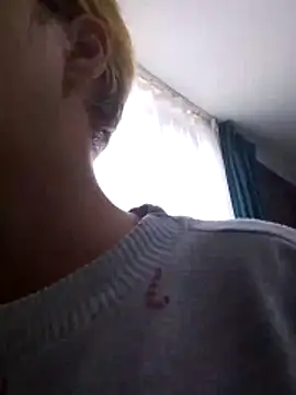 Gussie_Bridie webcam