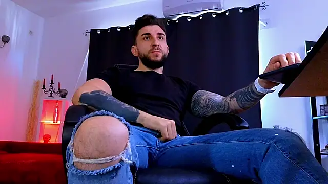 MightyAaron66 webcam