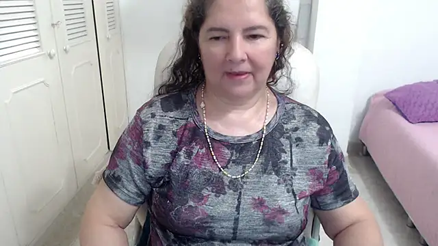leonela_69 webcam
