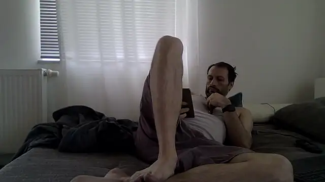 XLBarehengst live sex cam