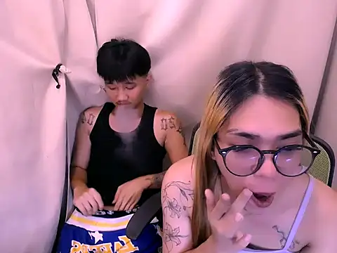 velvetviper06 webcam