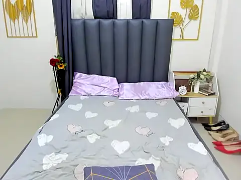 Maddison_Lore webcam