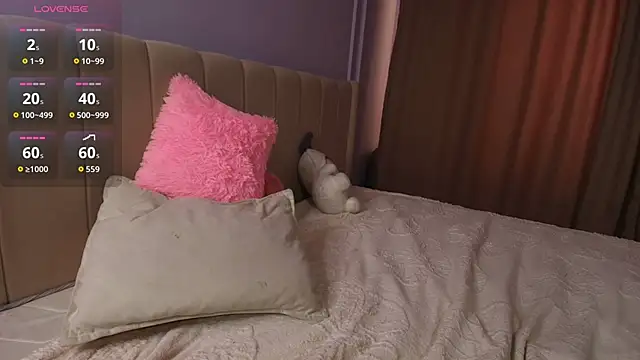 hikom1ko (F teen) - pussy play