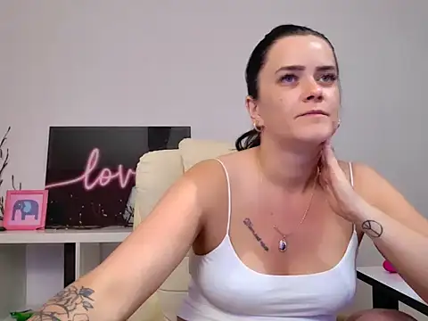 NicolSparkleX webcam