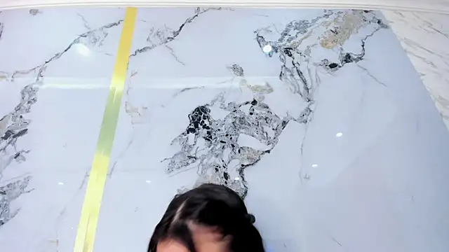 VictoriaKyros webcam