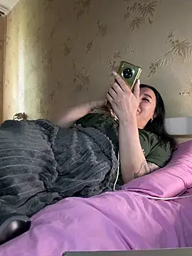 Naughtbaby_2025 webcam