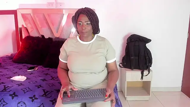 Ebonynaughty webcam