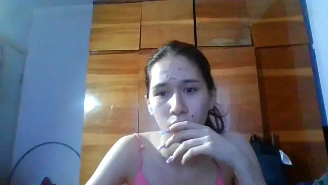 NickiKisinger webcam