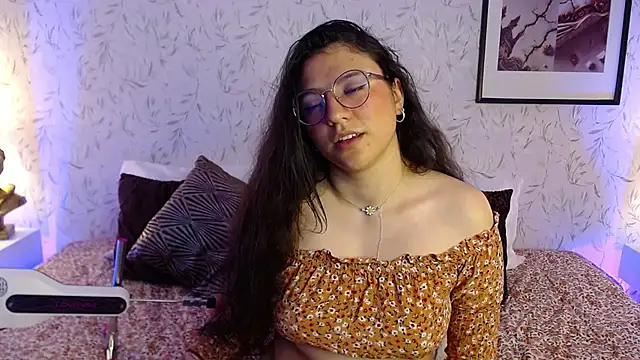 Angelie_Rosebrm webcam