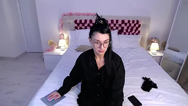 AriannaCruise webcam