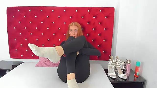 PleasureJasmine webcam