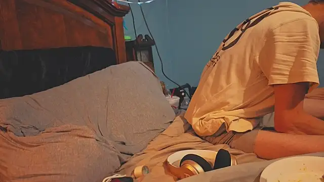 Ilovepussy1911 webcam