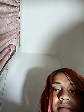 Webcam Model (AbellaLizz)  is live.Free join now!