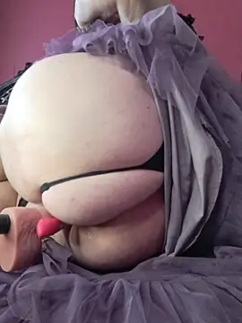 GypsyEsmeralda webcam