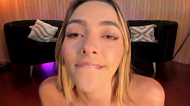 MelissaMoore_ webcam