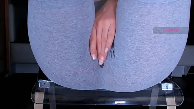 Cameltoe_squirt_inPants webcam